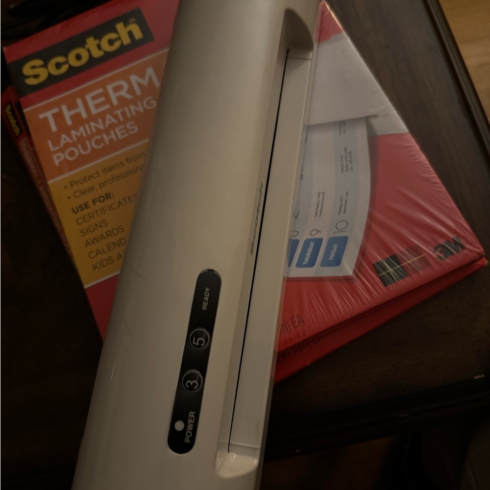 Scotch Thermal Laminator with Pouches - Picture 2 of 7